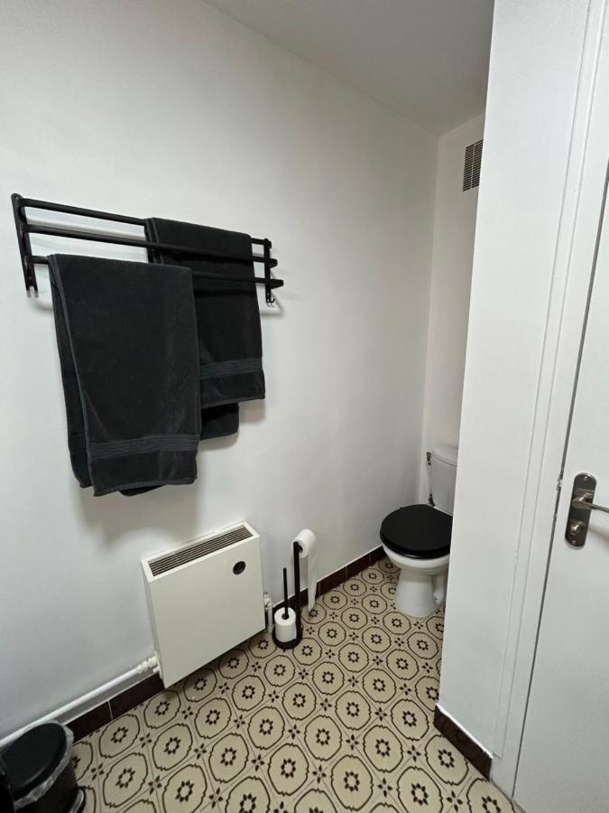 Apt Evreux 900M De La Gare Bagian luar foto